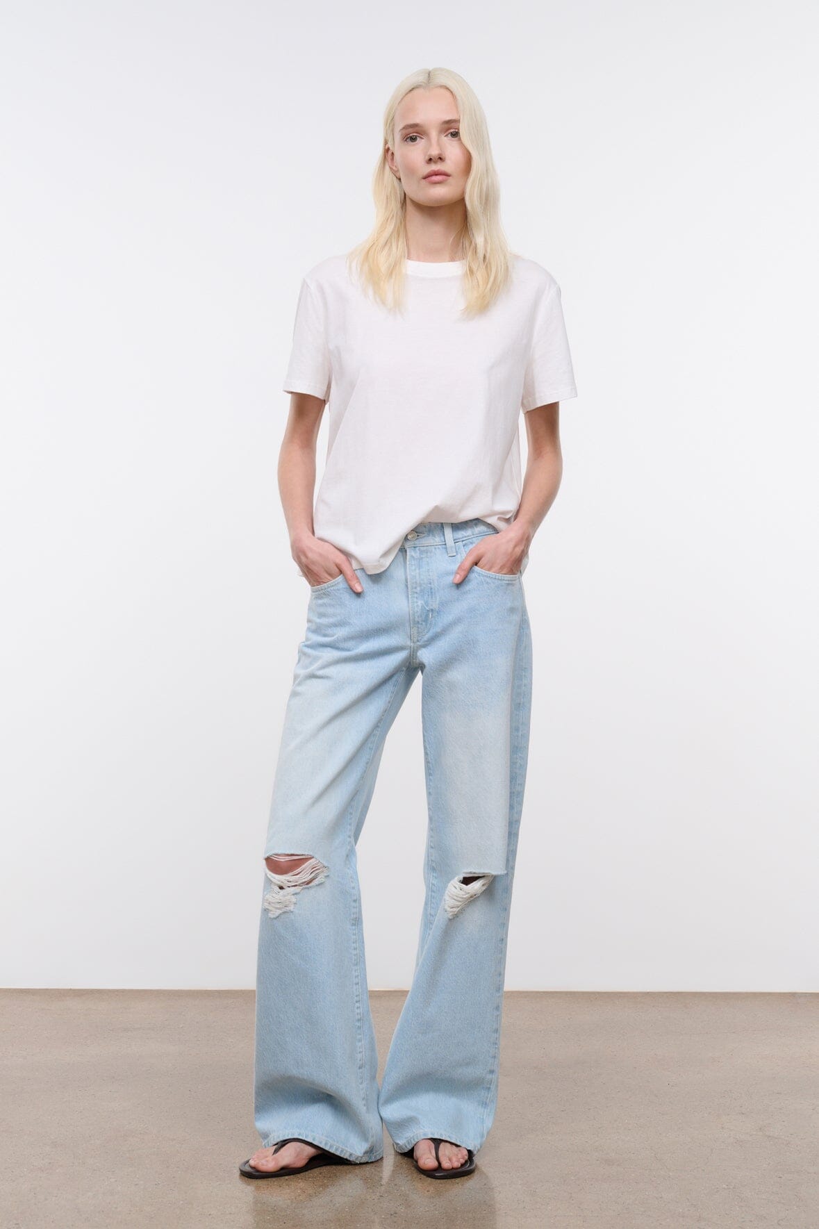 Gus Distressed Relaxed Jean | Salt Wash