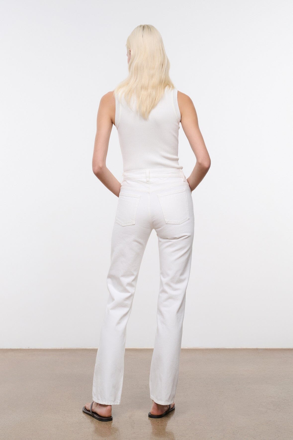 Teddy Straight Jean | White
