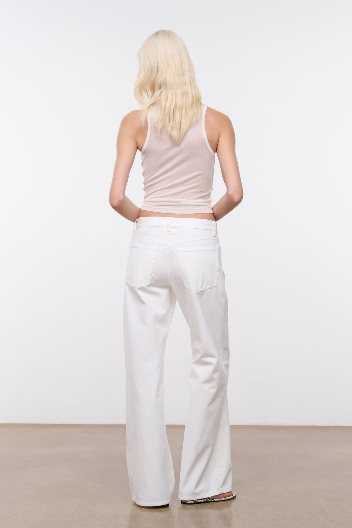 Gus Relaxed Jean | White
