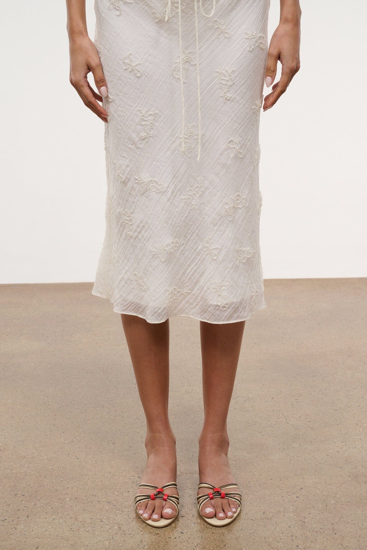 Carrie Sandal | Cream Red Rose