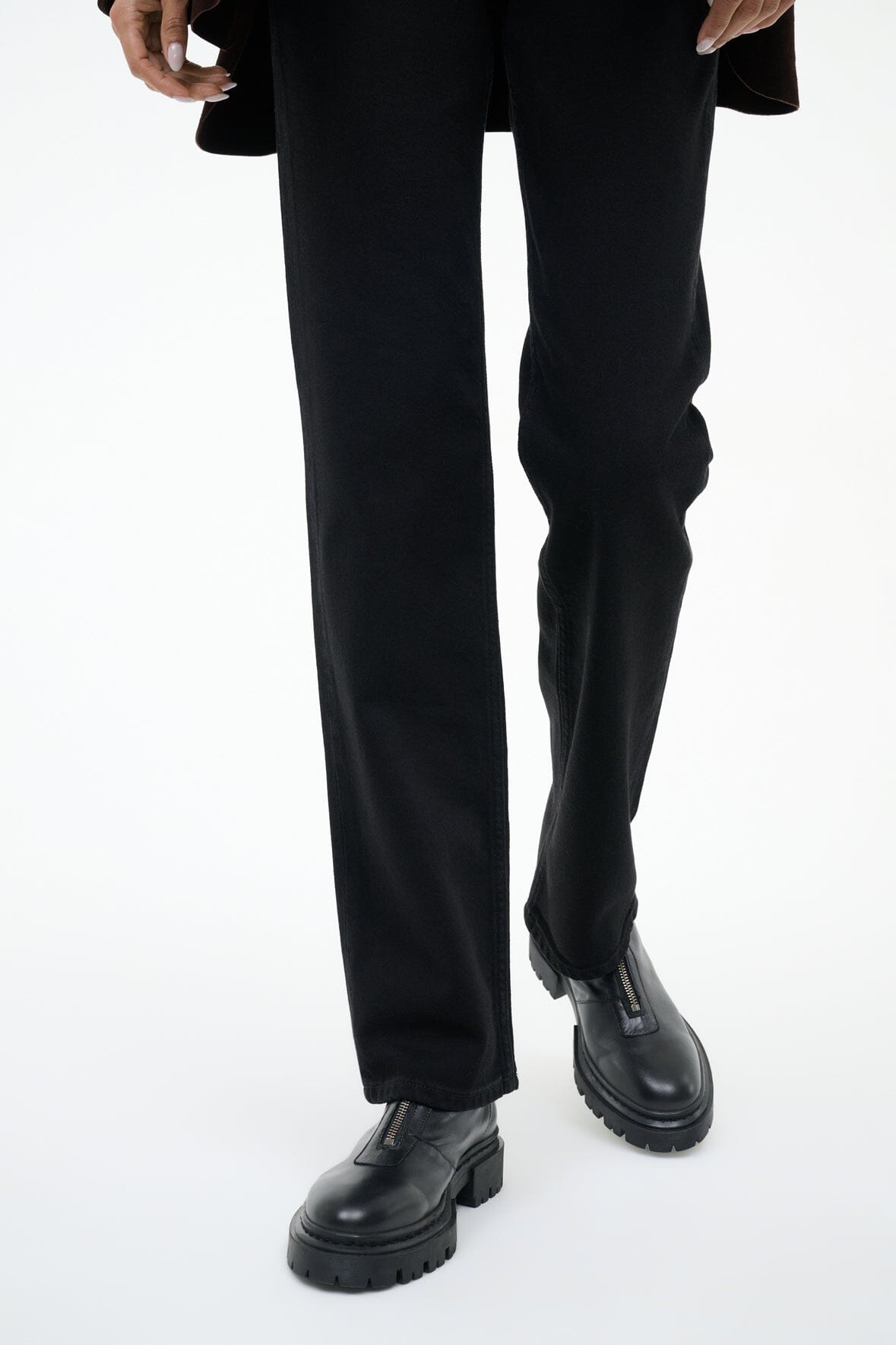 Miles Zip Ankle Boot | Black