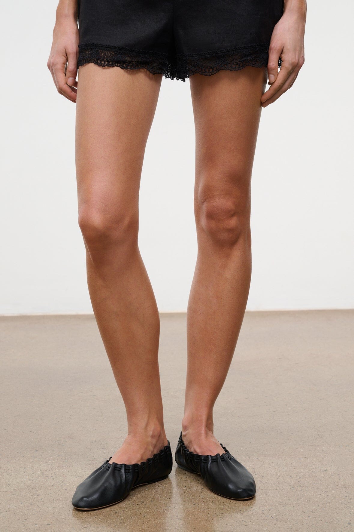 Rue Flat | Black